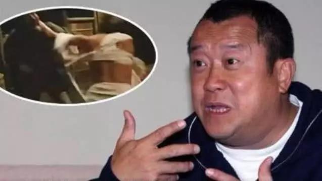 时隔三十年,曾志伟承认假戏真做,坚持女方自愿,女主牺牲太大