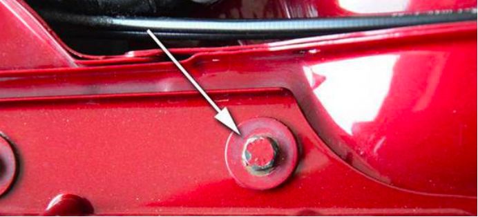 买新车先别急着交钱 看看这几个地方 都是猫腻和深坑