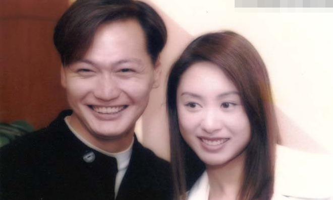 魏骏杰背叛滕丽名跟嫩妹结婚遭劈腿而他为郭羡妮抛弃原配毁事业