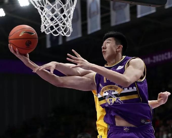 王少杰代替周琦成全明星首发历史第一成最强cba菜鸟状元