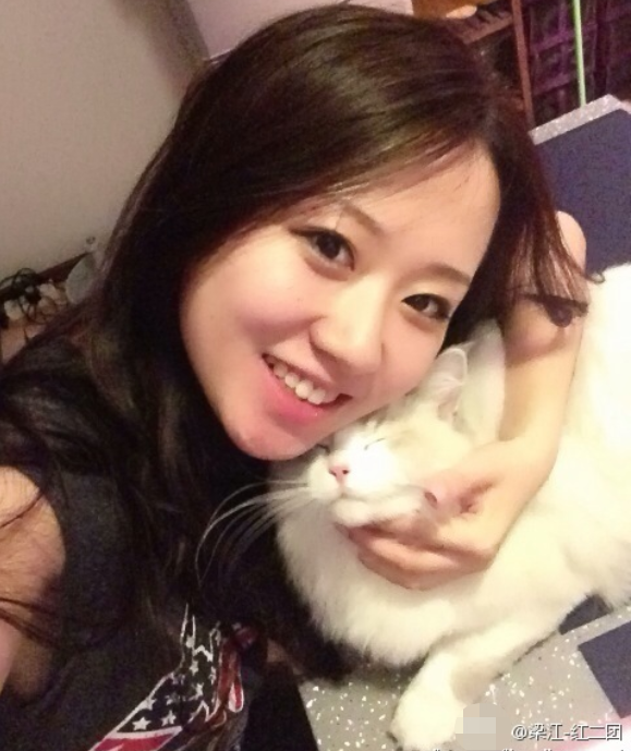 郝云妻子控诉家暴晒身上淤青照本人曝光不逊色郝云绯闻女友