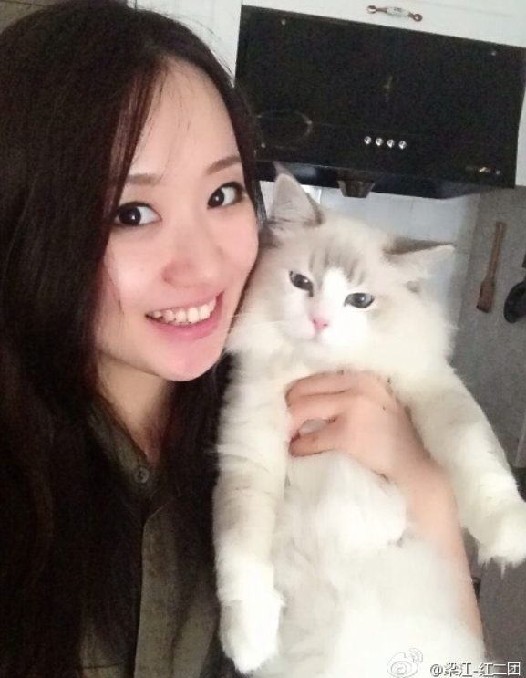 郝云妻子控诉家暴晒身上淤青照本人曝光不逊色郝云绯闻女友