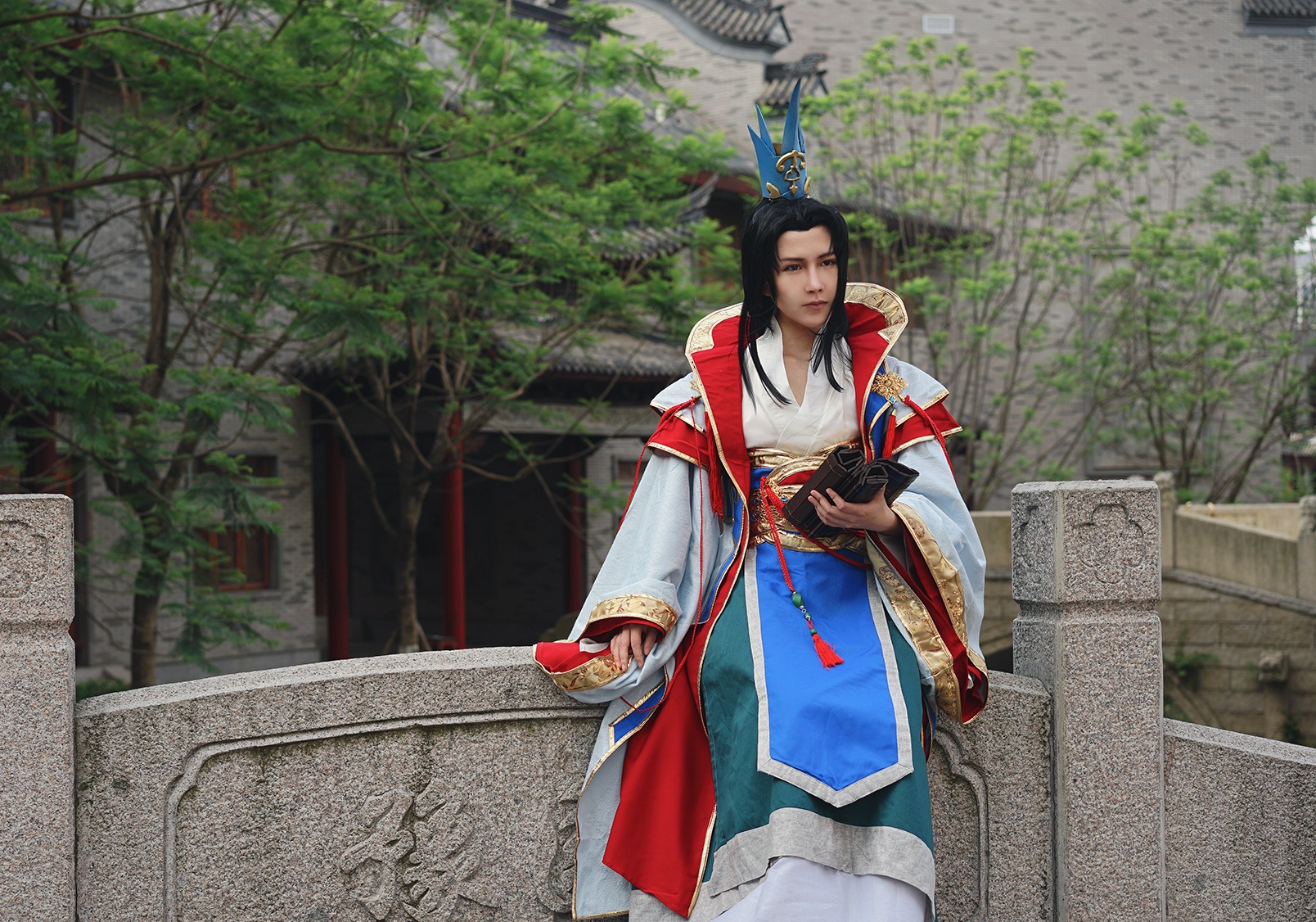 南朝梁刘勰《文心雕龙·比兴》:"至於扬班之伦,曹刘以下,图状山川,影