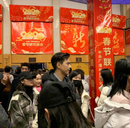 蔡明何冰春晚小品被毙！今年彻底告别央视舞台？评论瞬间戳中泪点