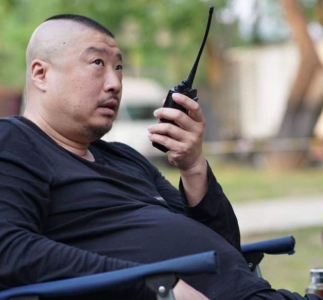 正文          跟曹荣发生过冲突的闾汉彪原本是一名话剧演员,最近