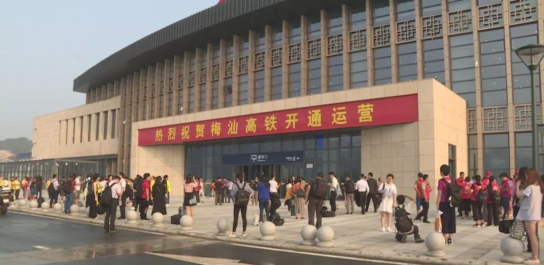 潮州交通网络四通八达,群众出行便捷舒适