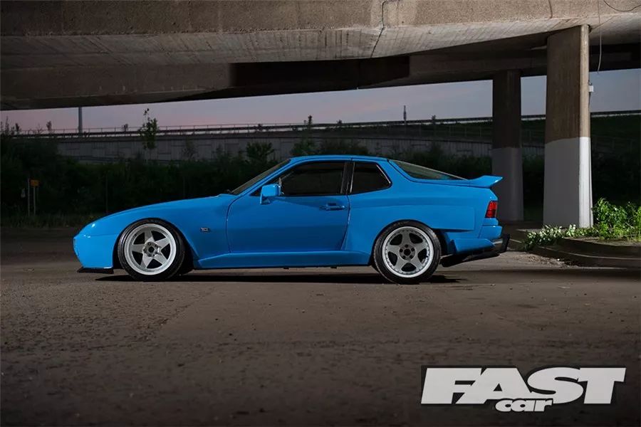 保时捷944——让人眼前一亮的改装案例-新浪汽车