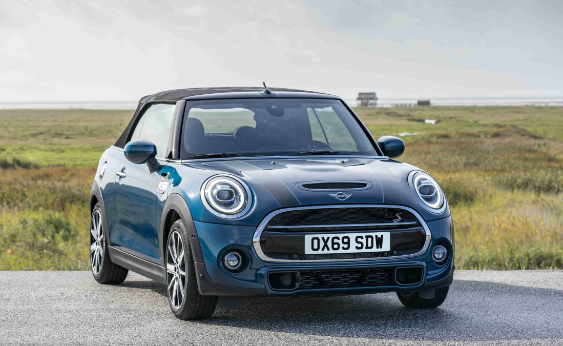 百公里综合油耗5.6L，新MINI CABRIO Sidewalk限量版即将亮相