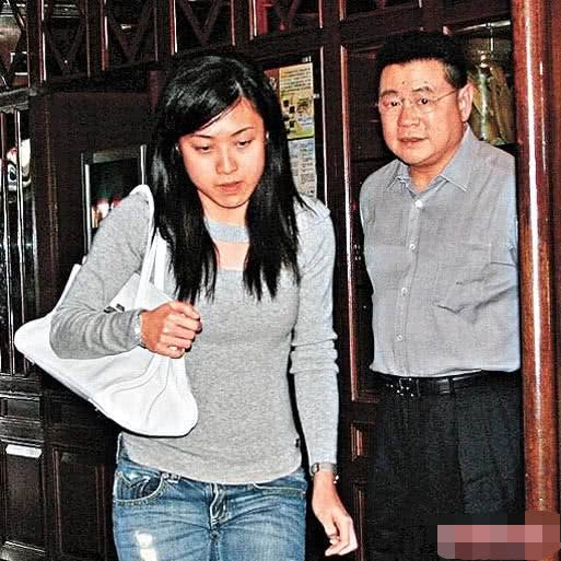 甘比罕见宣传名下商场那是见证刘銮雄李嘉欣爱情的180亿大厦
