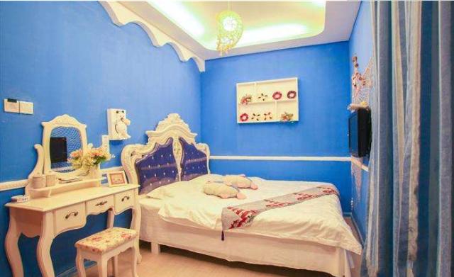 水瓶座水瓶座的专属公主房是具有梦幻蓝的色彩,相对粉色来说,天蓝色能