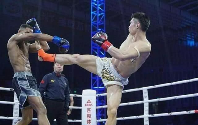 付高峰完美复仇佩雷拉,网友:赢得丢人