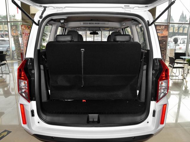 绝对是你致富路上的好帮手，五菱宏光PLUS了解一下