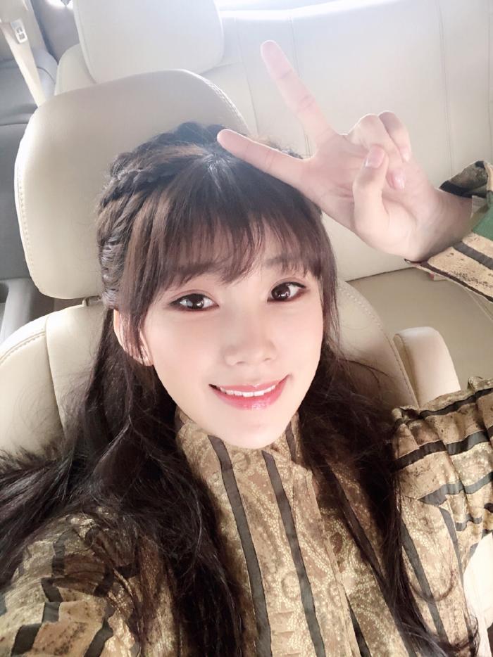 王慧歆和刘珂君一样,都是一位95后新人演员,1997年出生于辽宁,毕业于