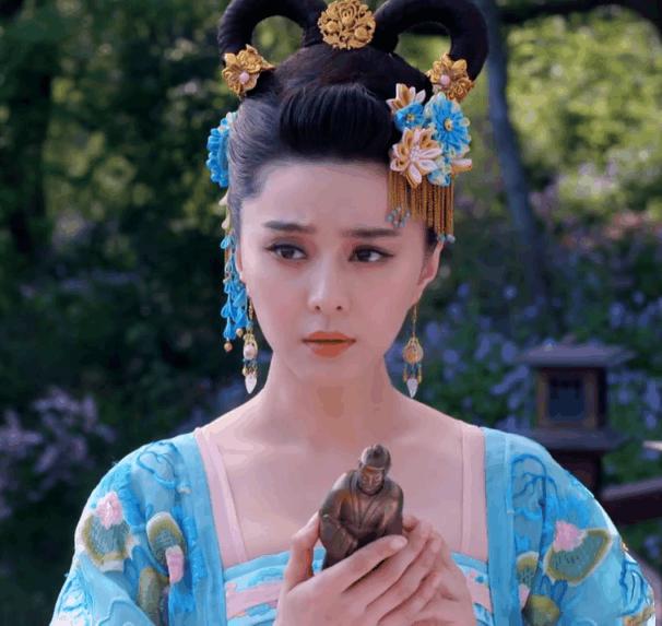 "秦岚扮演的武媚娘尽态极妍,,丝毫不输于范冰冰.