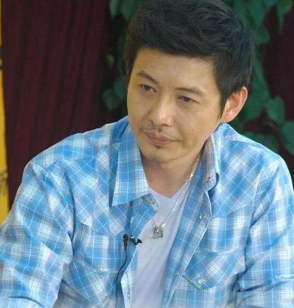 前央视当家主持人程前,曾搭档倪萍主持春晚,如今却无人知晓