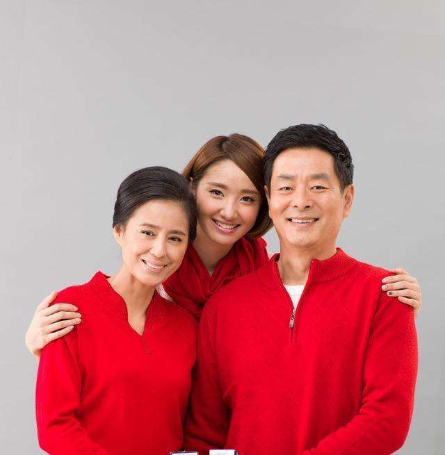 濮存昕老婆宛萍年轻时照片说说他们之间的如水爱情