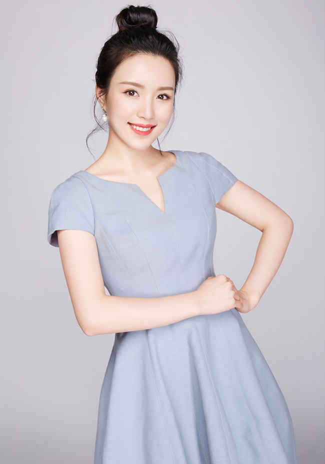 易文卉新歌家发行音乐让爱溢满家园