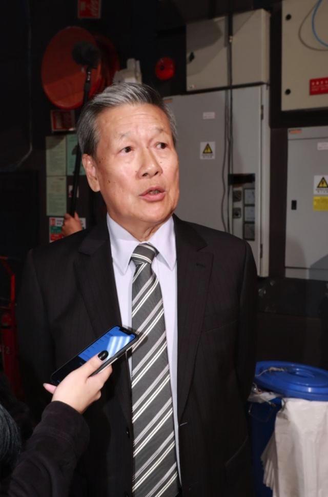 73岁tvb绿叶刘江与同事道别场面感人,六万月薪减至五千宁可离巢