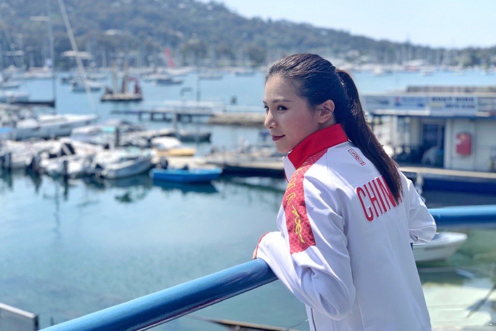 30岁跳水女神逆生长,产后依旧小蛮腰细长腿,丈夫自曝婚后很恩爱|何姿