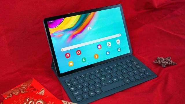 三星galaxy tab s5e助力迎新春,在家在外都能玩过瘾