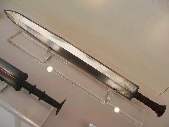 兵马俑挖出"定秦剑",失传2200年后再现世,x光下带来未解之谜