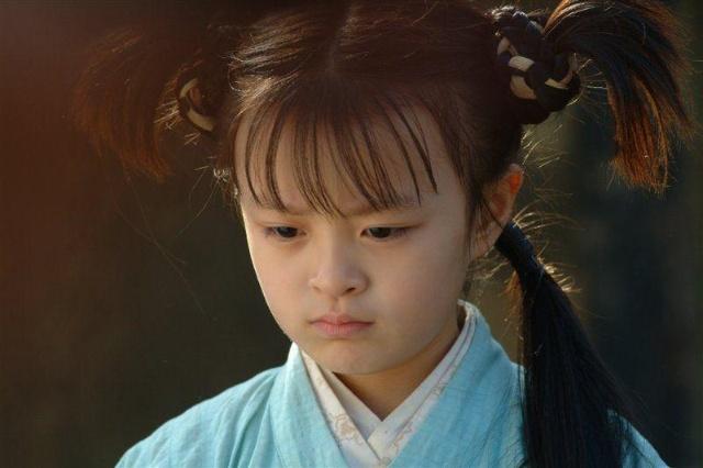 夜光神杯过去13年张庭美貌没变宝宝却退出娱乐圈了