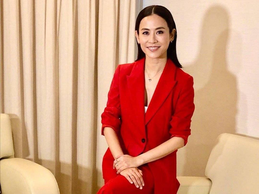 tvb女星宣萱遇惊魂一刻,驾车遇后方追尾,爱犬染病后再添新忧