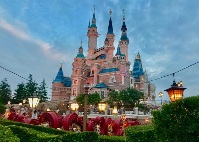 世界上最梦幻的城堡,迪士尼城堡的原型,现成著名旅游景点
