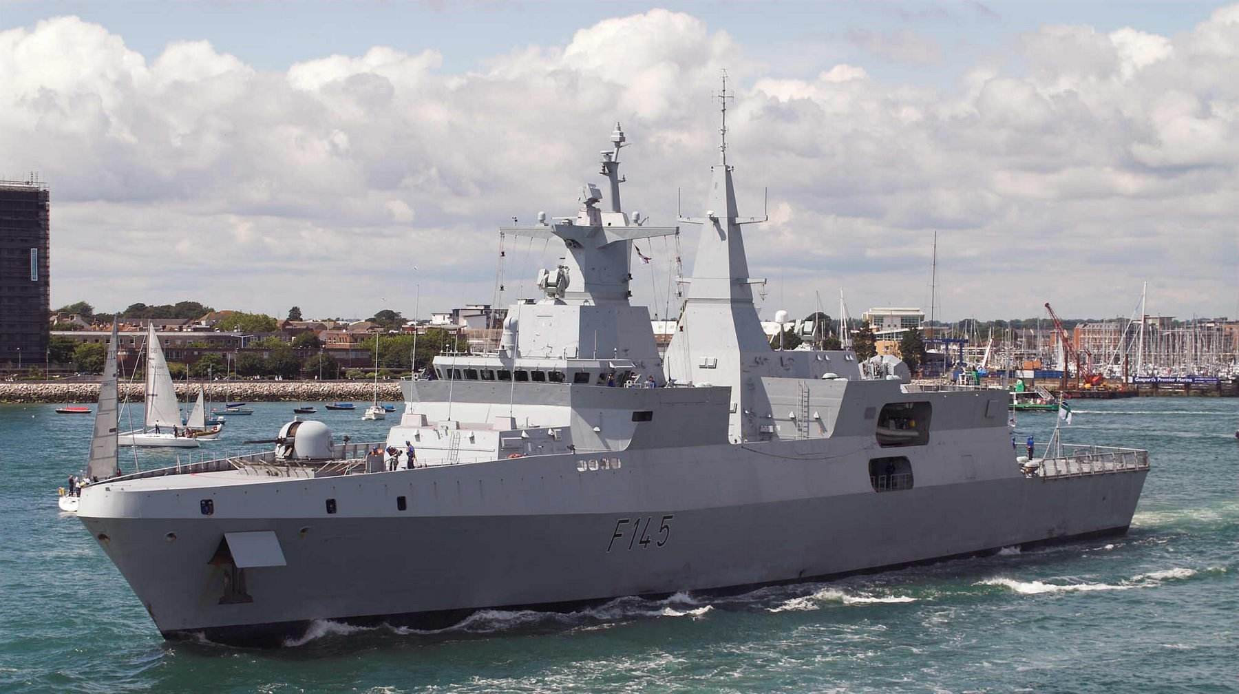 西格玛护卫舰:专注军火外销的海上多功能平台,可以选择舰艇长度