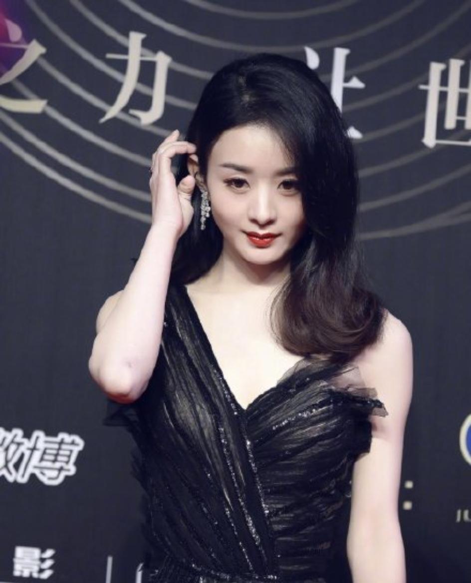 生娃复出后气质变了,赵丽颖美得开了挂,造型一次比一次惊艳