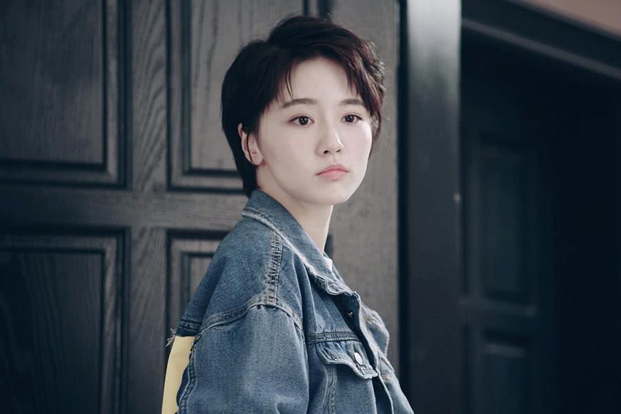 爱情公寓5诸葛大力古装造型曝光短发变长发后气质大变样