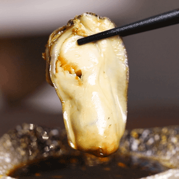 高压锅生蚝巴掌大的蚝来的人吃一锅都不够