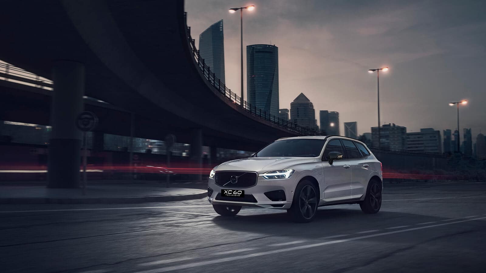 沃尔沃xc60,xc90正式上市t8车型,马力超过400匹-新浪汽车