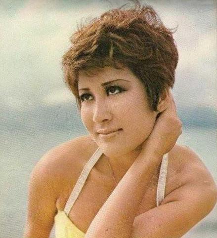 72岁传奇女星丁佩巨星李小龙死在她床上向华强娶她照顾一生