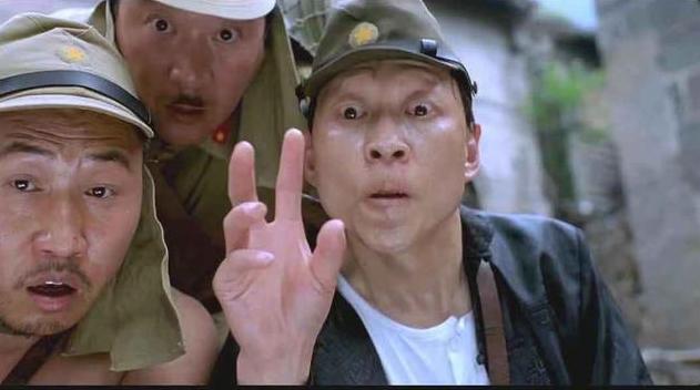 《举起手来》让潘长江和郭达火了大半辈子,却为她结下了一段姻缘