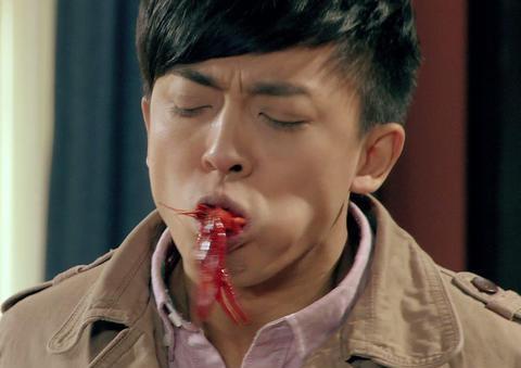 爱情公寓5张伟版闪灵这么恐怖的电影看到张伟的脸我笑了