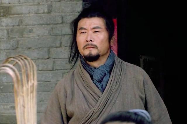 王进被高俅挤兑,为何宁死不上梁山?因为他身上有3个致命缺陷