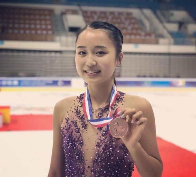 她是美国花滑冠军,自愿加入中国籍,17岁想夺奥运冠军