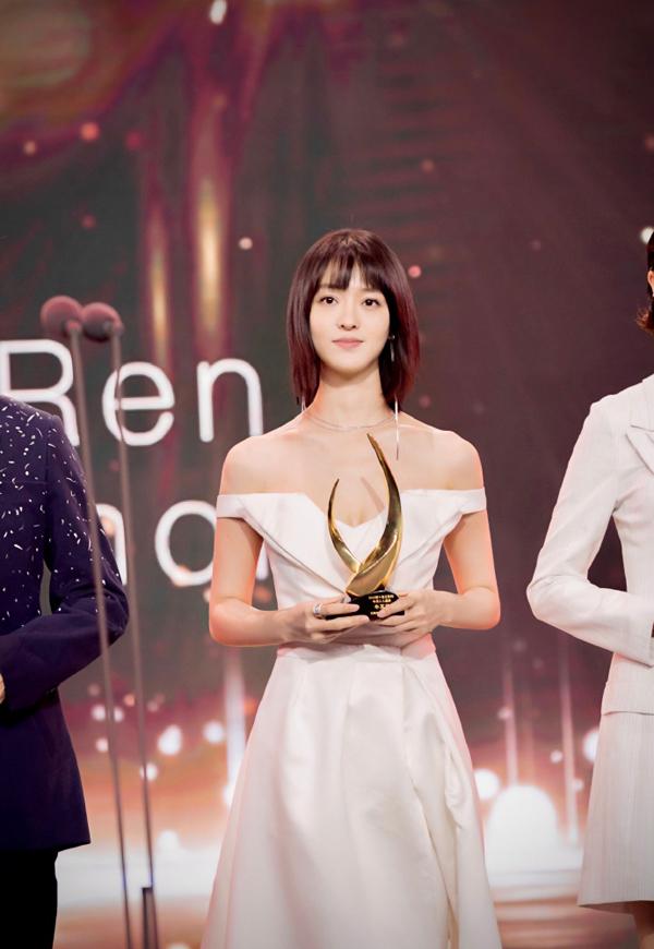 王佳宇5年只为一朝来袭努力沉淀出高级感