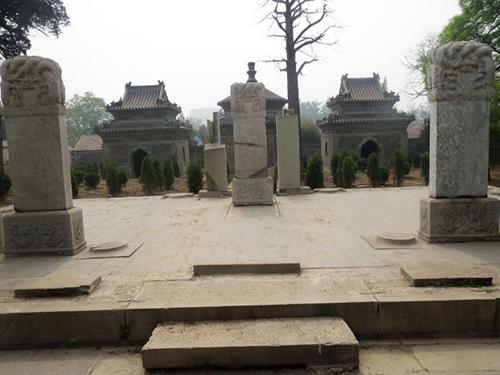 谈谈明朝皇帝身边秉笔太监和掌印太监到底谁的权力大