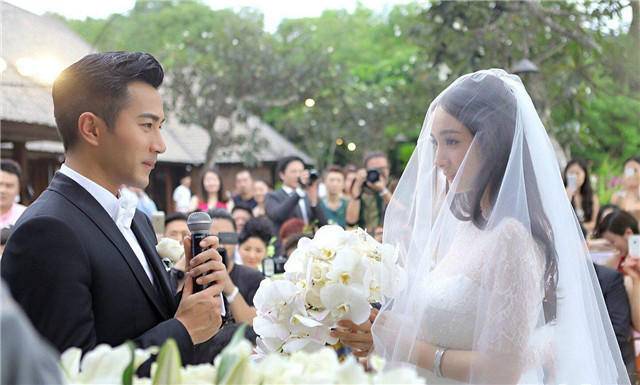 赵丽颖冯绍峰2月在巴厘岛补办婚礼怎么看都像是一场品牌营销