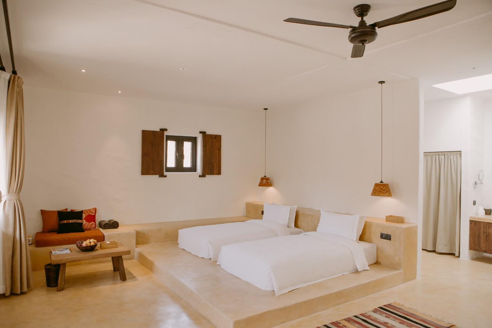 年薪100万的设计师,将豪宅设计成土坯房,网友却夸:设计太棒了