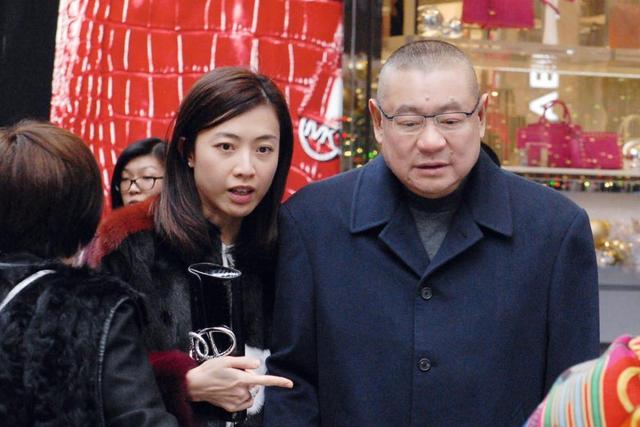 68岁刘銮雄身家缩水6亿美元仍是巨富,卖收藏14年名画估值达三亿