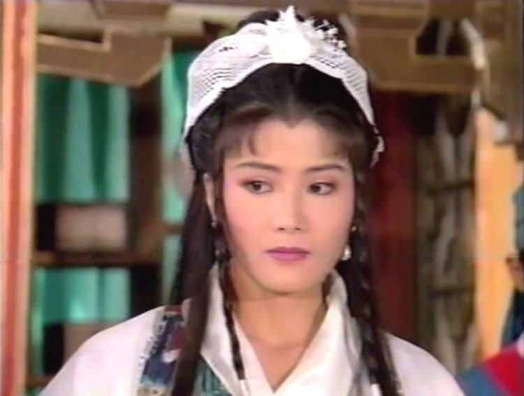 杨丽菁在古装剧中三次头戴发带,明霞郡主甜美,上官无极纯洁无瑕