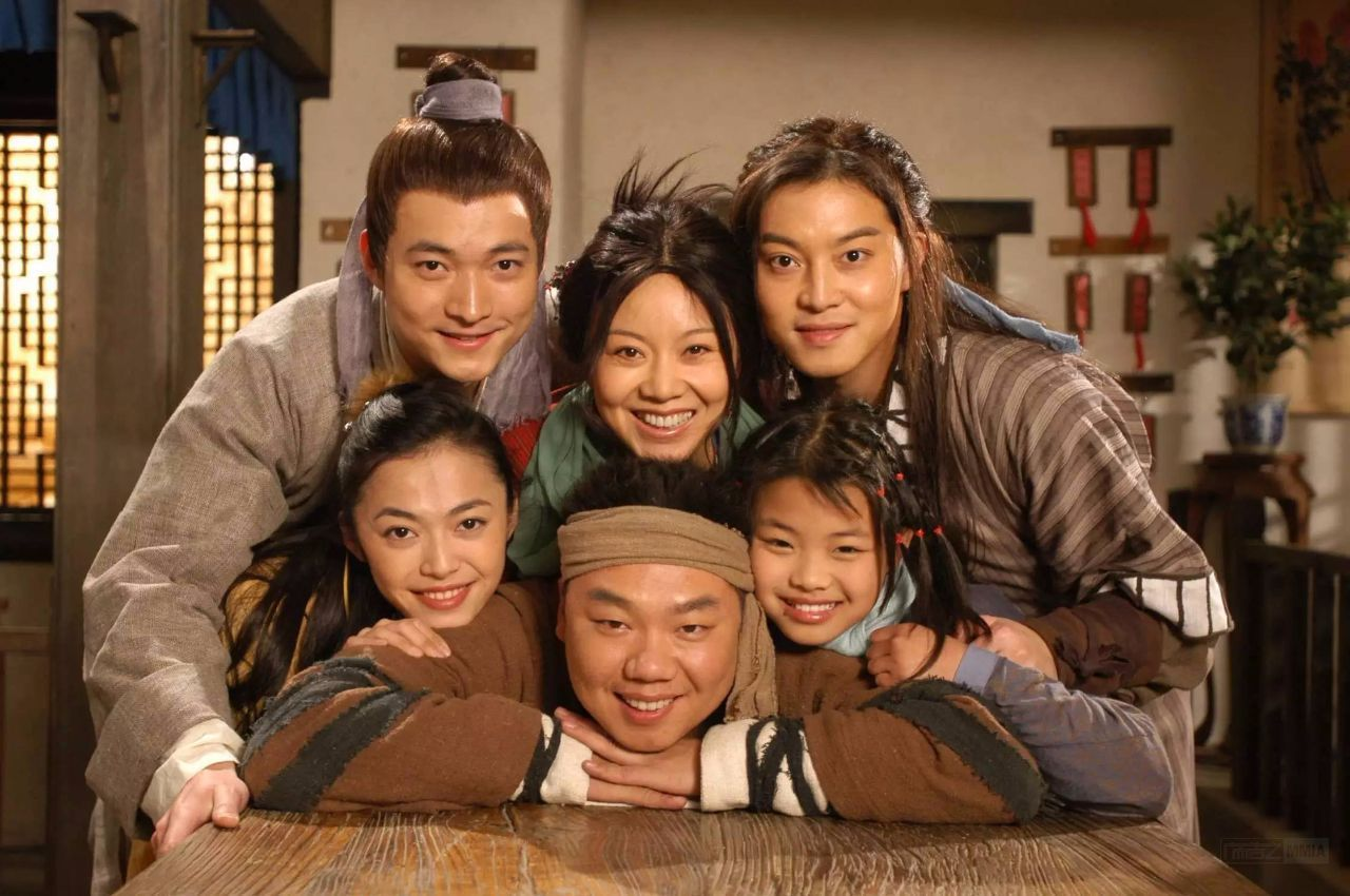 穷剧组出好剧?从《武林外传》到《锦衣之下》,有限经费促就经典