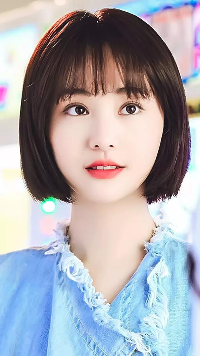 郑爽是娱乐圈的清流,清纯无邪,就像初三的学姐,网友:初恋味道