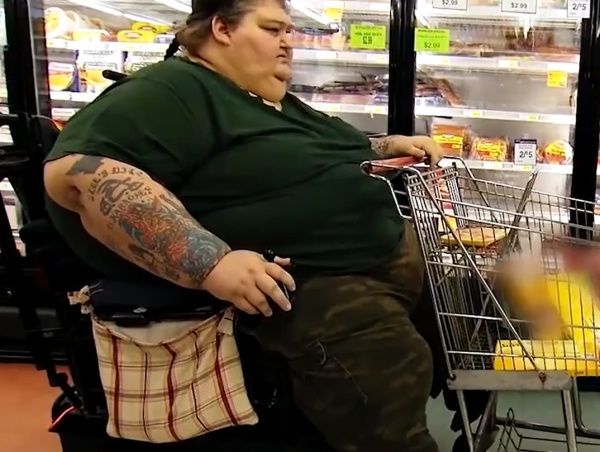 世界上最胖的那对夫妻,体重超过1千斤睡塌三张床,现状如何