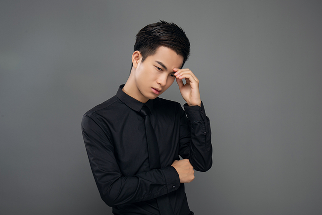 小涛单曲虚度半生发行用音乐诉说感动用音乐聆听人生