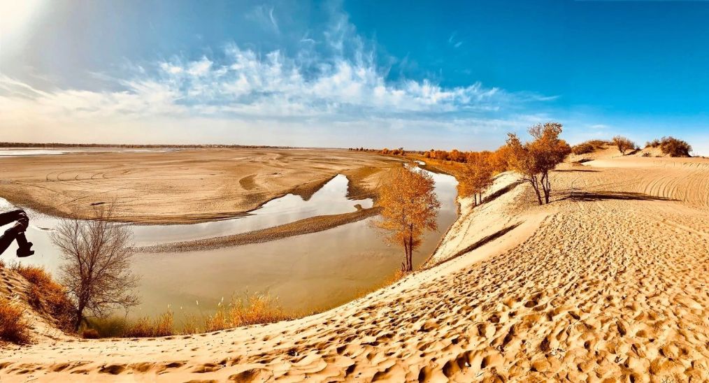 2020环塔闭幕式签约和田 带来赛车文化和游客 带走美食和美景