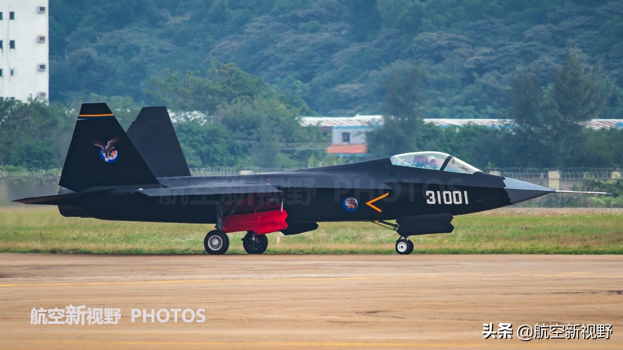 沈飞fc-31鹘鹰战机高清多图,试飞7年无人问津,近期或有新进展